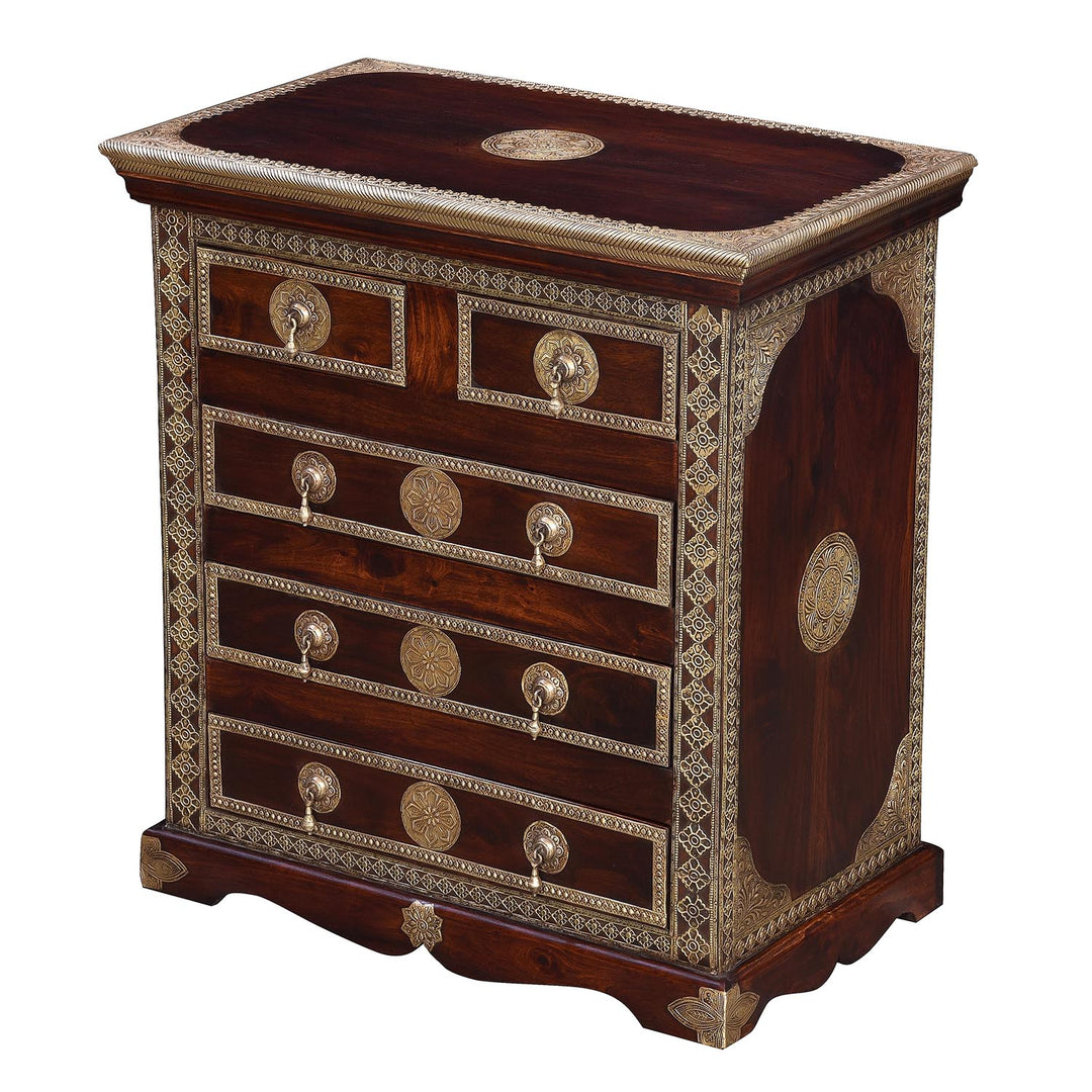 Itämainen lipasto Malek Brown