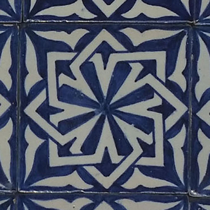 Käsinmaalattu laatta – andalusialaiseen tyyliin