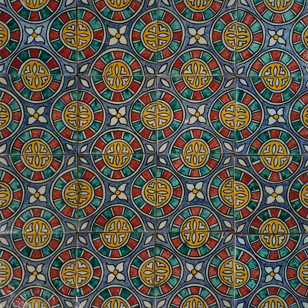 Käsinmaalattu laatta - Välimerellinen tyyli