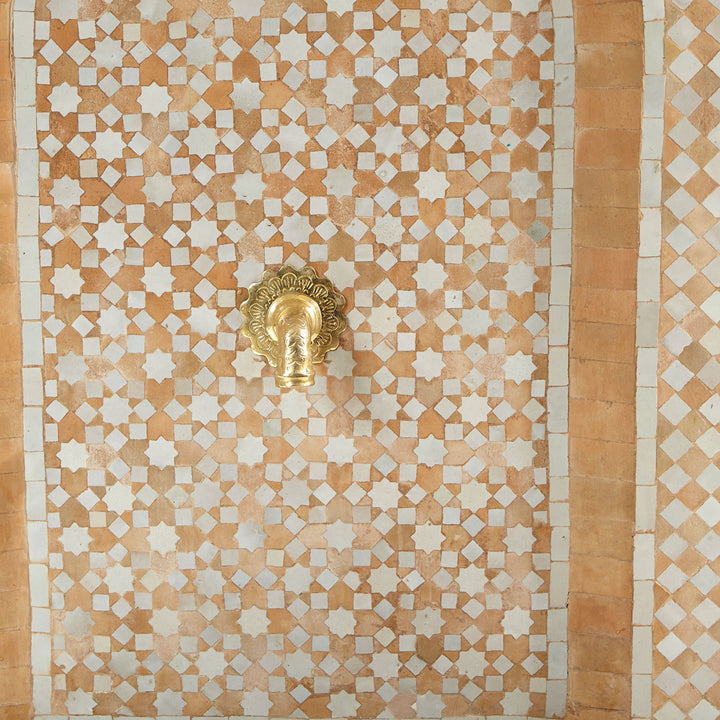 Mosaic Fountain Star Teracotta White