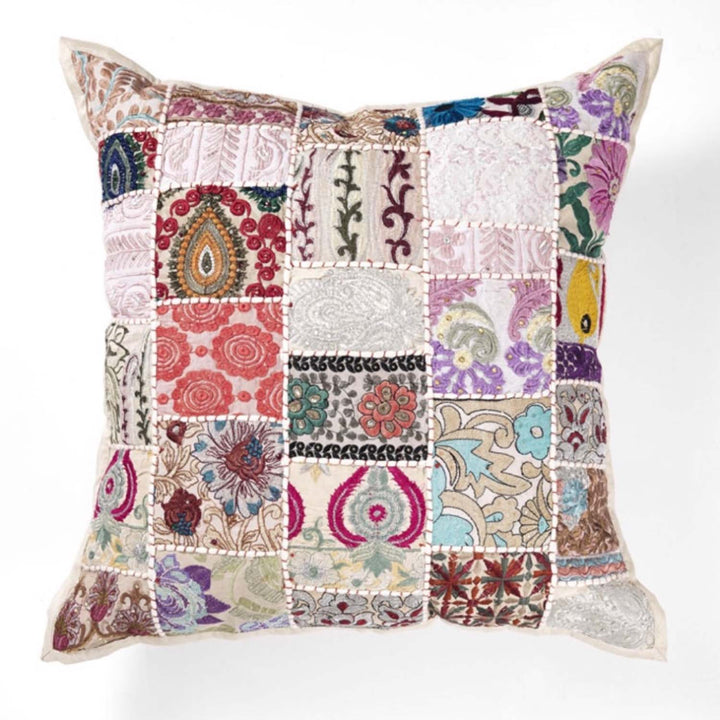 Intialainen patchwork-tyyny maaliskuu
