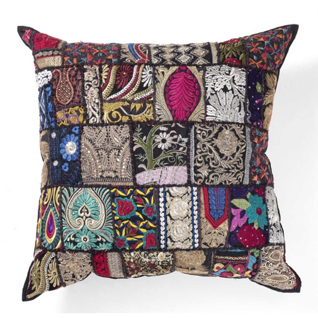 Intialainen patchwork-tyyny maaliskuu