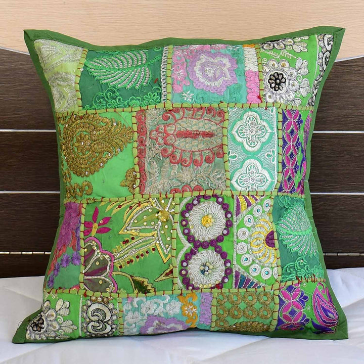 Intialainen patchwork-tyyny maaliskuu